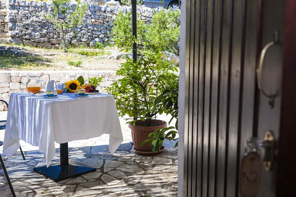 B&B Pozzo Di Luce (Adults Only) 모노폴리 외부 사진